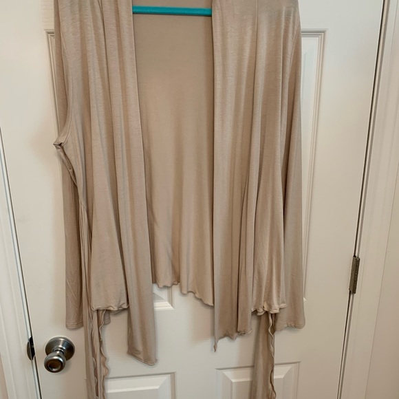 YMI Collections beige tie front cardigan. New. Size large - Picture 9 of 13